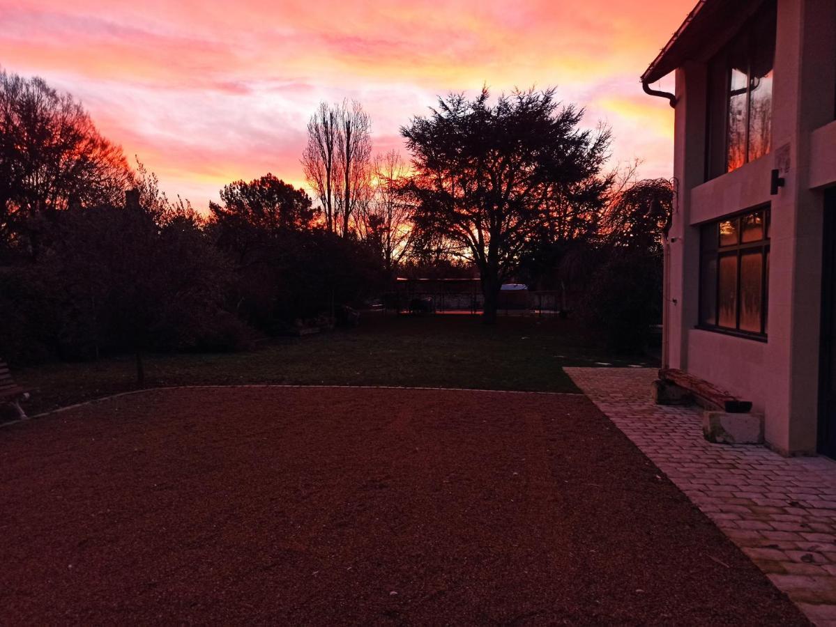 La douceur Saumuroise avec petit déjeuner Exterior foto